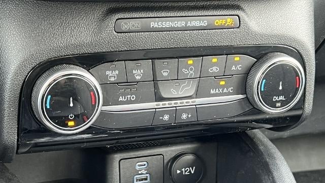 2022 Ford Escape Hybrid SE
