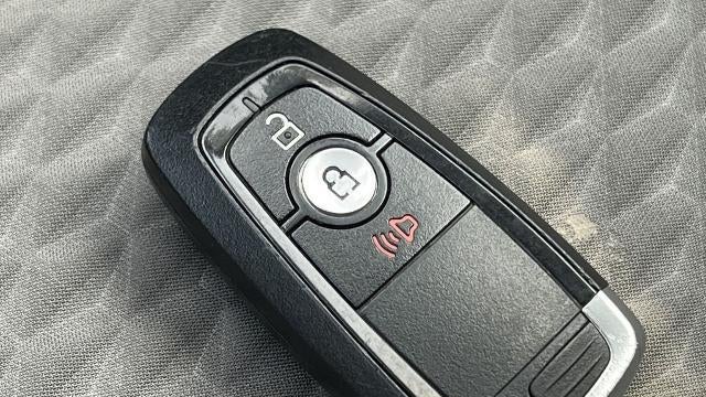 2022 Ford Escape Hybrid SE