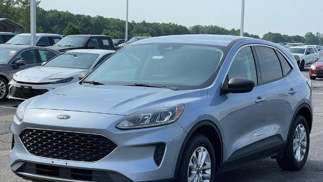 2022 Ford Escape Hybrid SE