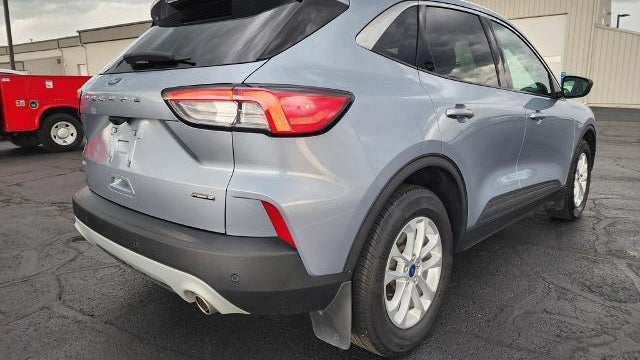 2022 Ford Escape Hybrid SE