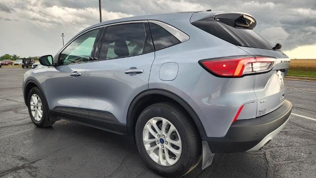 2022 Ford Escape Hybrid SE