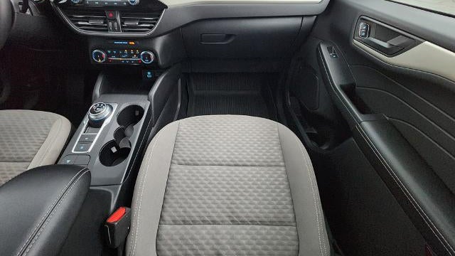 2022 Ford Escape Hybrid SE