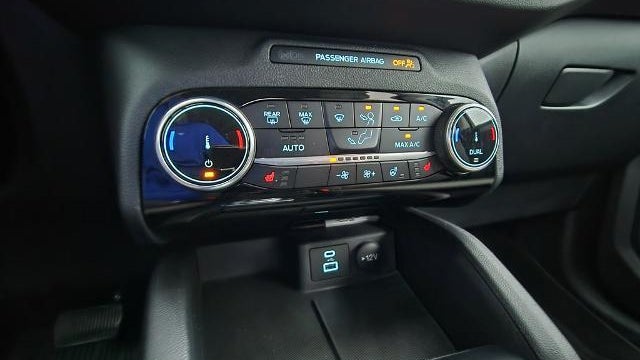 2022 Ford Escape Hybrid SE