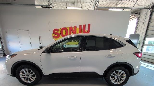2022 Ford Escape Hybrid SE