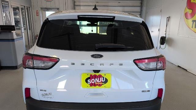 2022 Ford Escape Hybrid SE