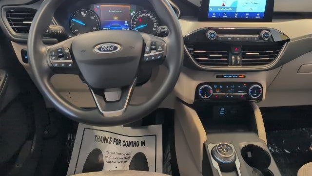 2022 Ford Escape Hybrid SE