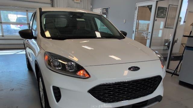 2022 Ford Escape Hybrid SE