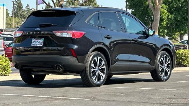 2022 Ford Escape Hybrid SE