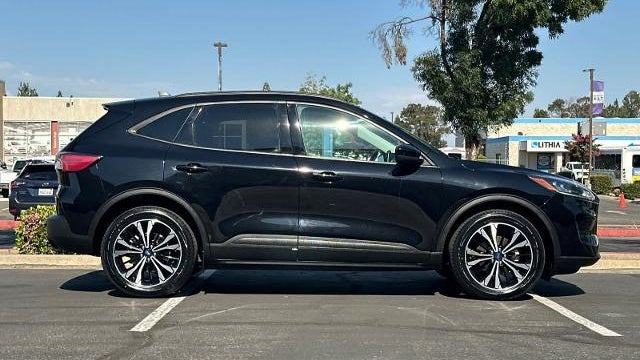 2022 Ford Escape Hybrid SE