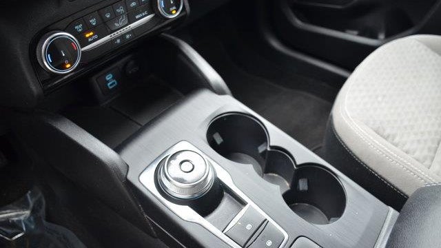 2022 Ford Escape Hybrid SE