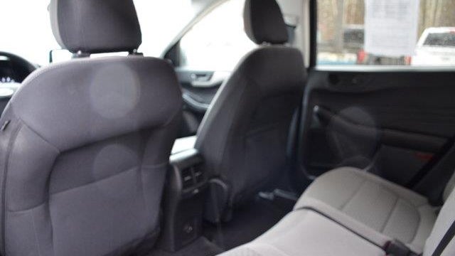 2022 Ford Escape Hybrid SE