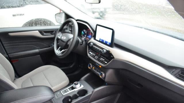2022 Ford Escape Hybrid SE