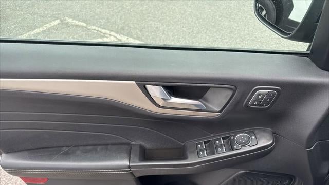 2022 Ford Escape Hybrid SEL