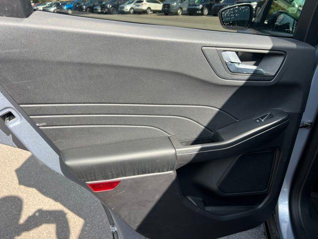 2022 Ford Escape - $19,457
