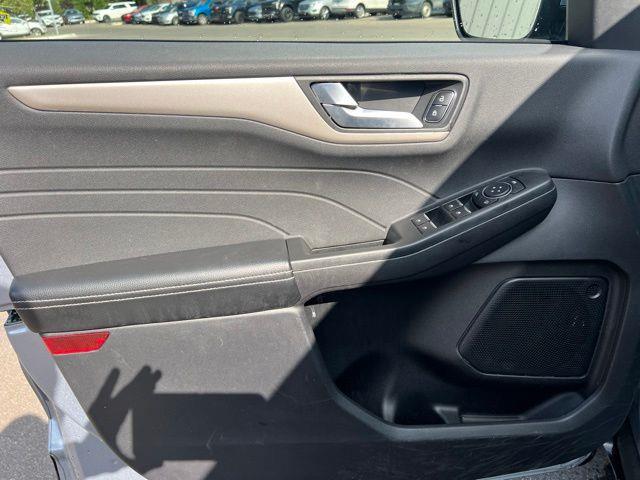 2022 Ford Escape - $19,457