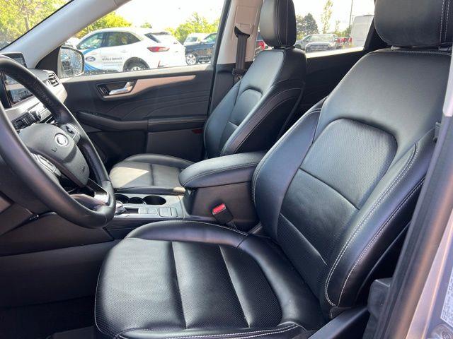 2022 Ford Escape - $19,457