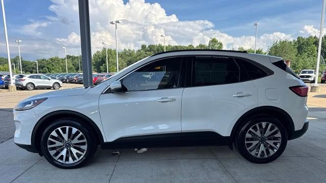 2020 Ford Escape Hybrid Titanium