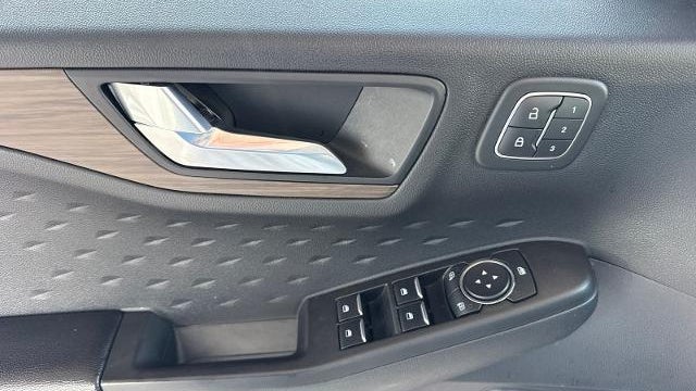 2020 Ford Escape Hybrid Titanium