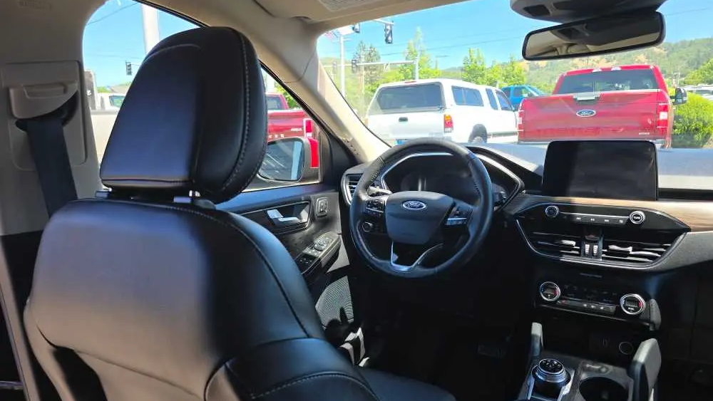 2020 Ford Escape Hybrid Titanium