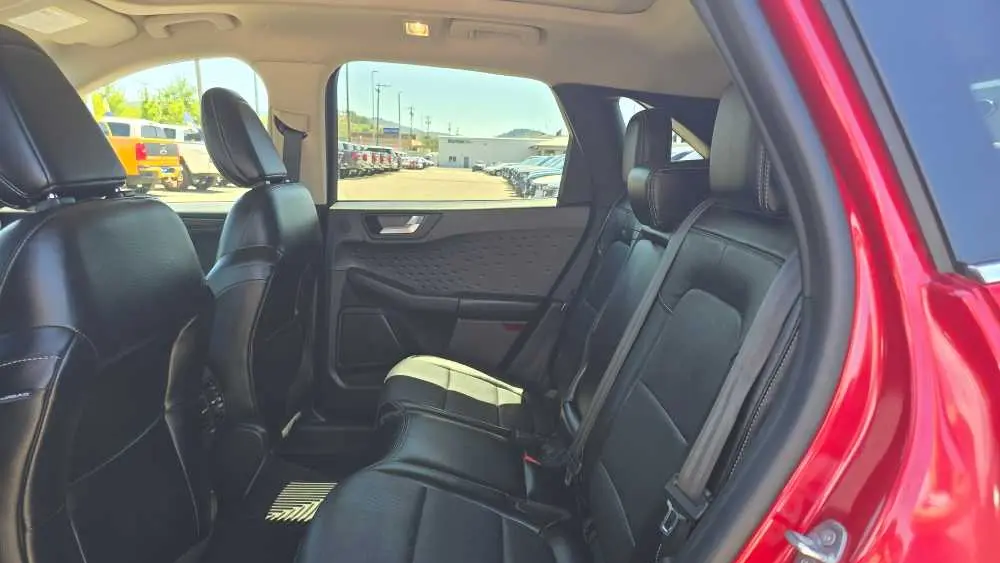 2020 Ford Escape Hybrid Titanium