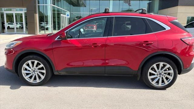 2021 Ford Escape Hybrid Titanium