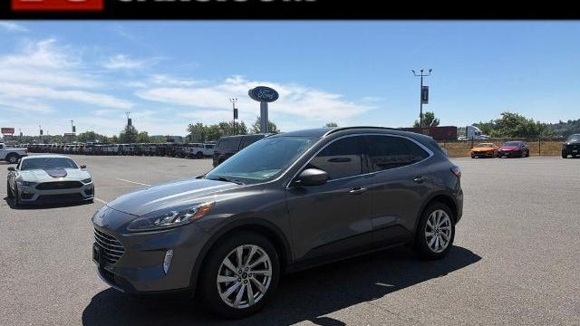 Preowned 2021 Ford Escape Hybrid Titanium for Sale