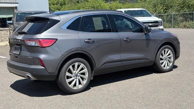 2021 Ford Escape Hybrid Titanium