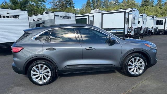 2021 Ford Escape Hybrid Titanium
