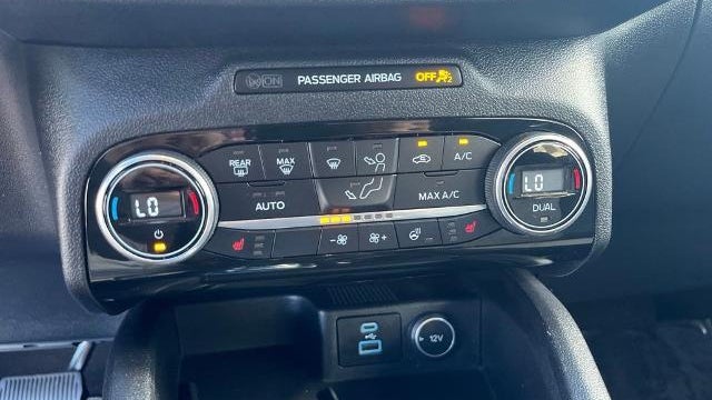 2021 Ford Escape Hybrid Titanium