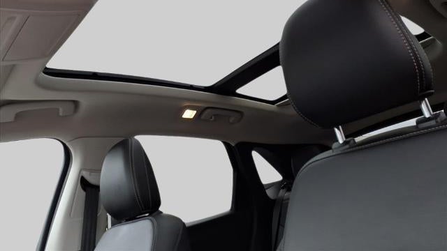 2022 Ford Escape Hybrid Titanium