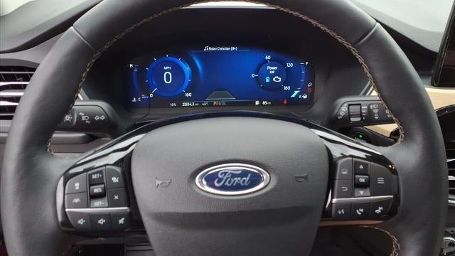 2022 Ford Escape Hybrid Titanium