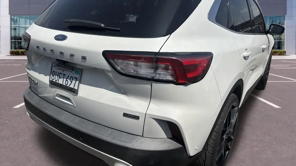 2020 Ford Escape Hybrid Titanium
