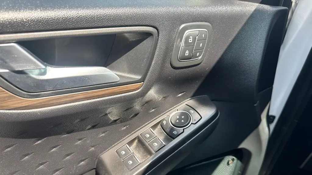 2020 Ford Escape Hybrid Titanium