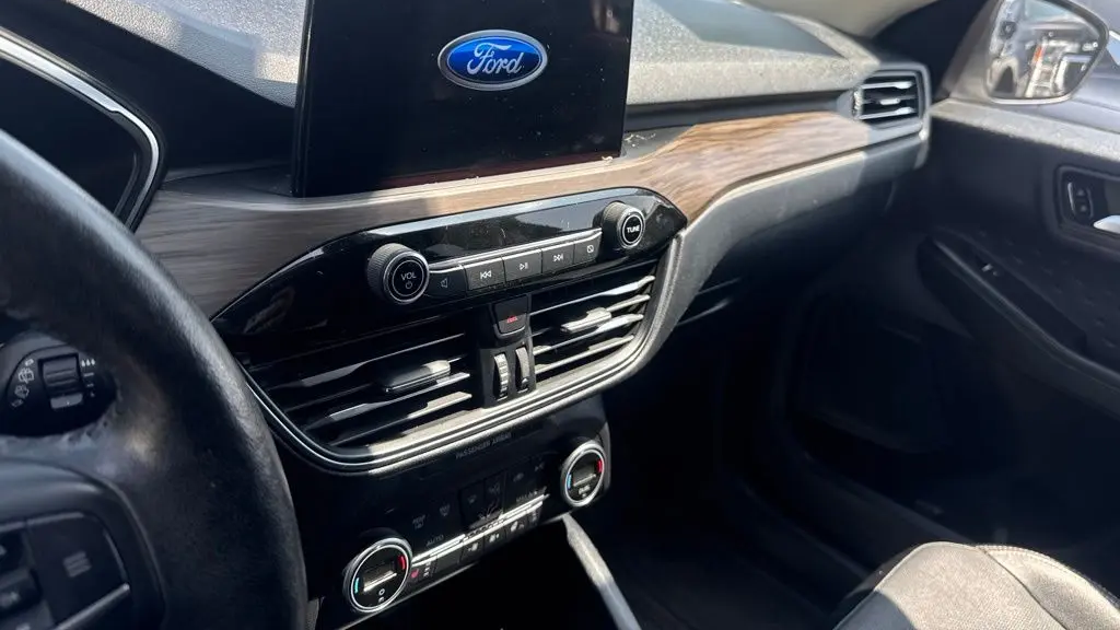 2020 Ford Escape Hybrid Titanium
