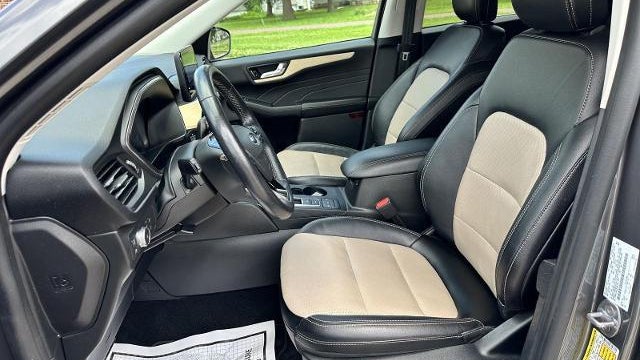 2021 Ford Escape Hybrid Titanium