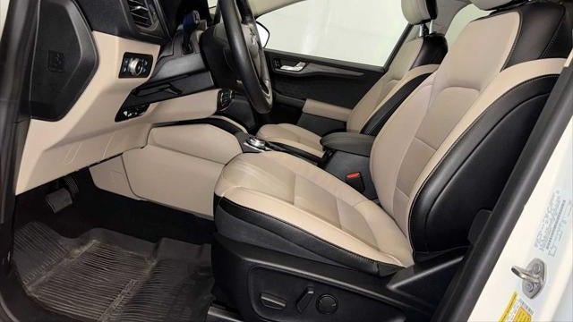 2020 Ford Escape Hybrid Titanium