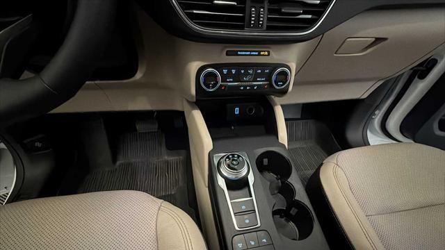 2020 Ford Escape Hybrid Titanium
