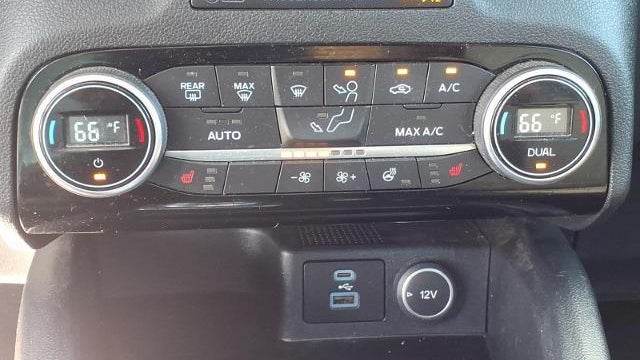 2021 Ford Escape Hybrid Titanium