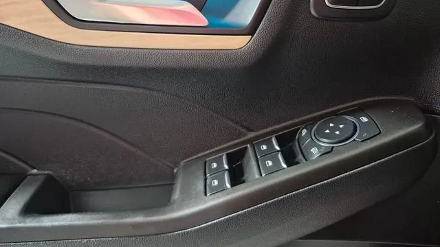 2021 Ford Escape Hybrid Titanium