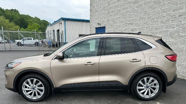 2021 Ford Escape Hybrid Titanium