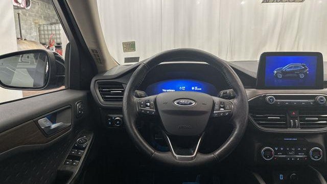 2020 Ford Escape Hybrid Titanium