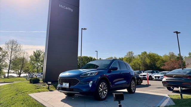 Preowned 2022 Ford Escape Hybrid Titanium for Sale