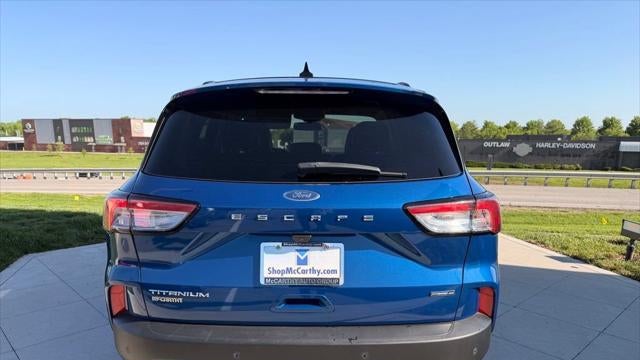 2022 Ford Escape Hybrid Titanium