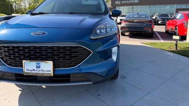 2022 Ford Escape Hybrid Titanium