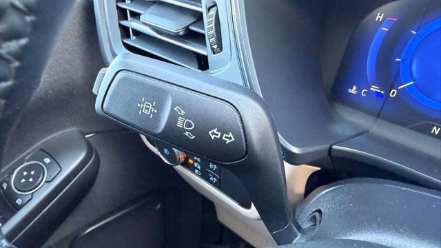 2022 Ford Escape Hybrid Titanium