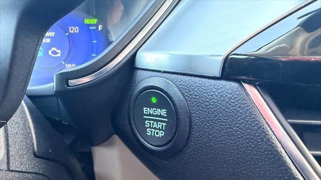 2022 Ford Escape Hybrid Titanium