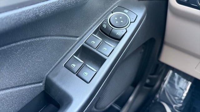 2022 Ford Escape Hybrid Titanium