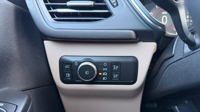 2022 Ford Escape Hybrid Titanium
