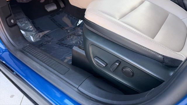 2022 Ford Escape Hybrid Titanium