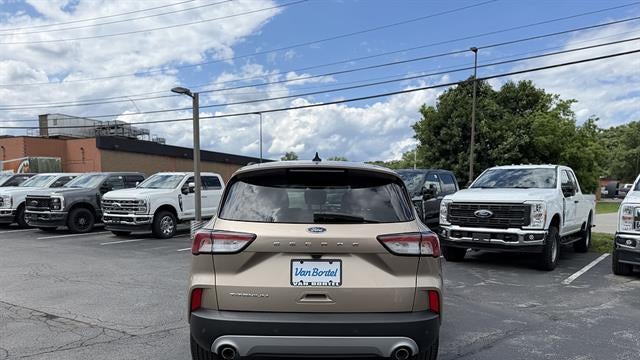2020 Ford Escape Hybrid Titanium